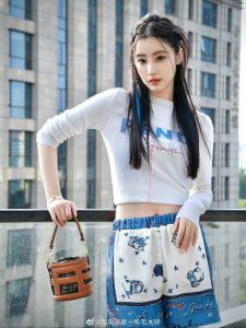 毛晓慧 原图去衣-脱衣论坛-社区-秘密图库